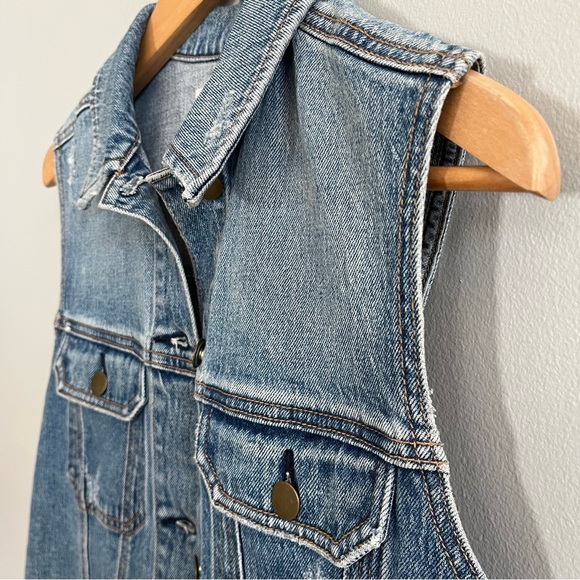 Evereve Robbie Denim Vest Size Small Cropped Western Chic Raw Hem Layering - Picture 6 of 11